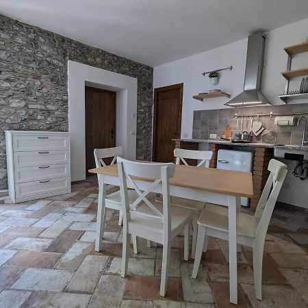 Antica Osteria Apartments Донго Екстериор снимка