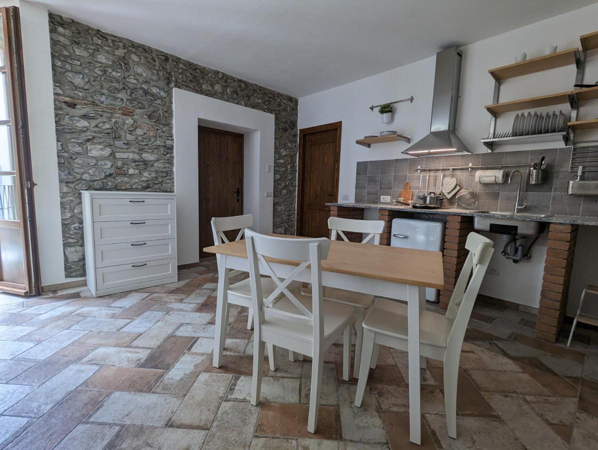 Antica Osteria Apartments Донго Екстериор снимка